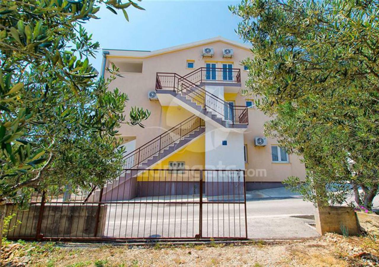 Apartments Iva Rogoznica  Esterno foto
