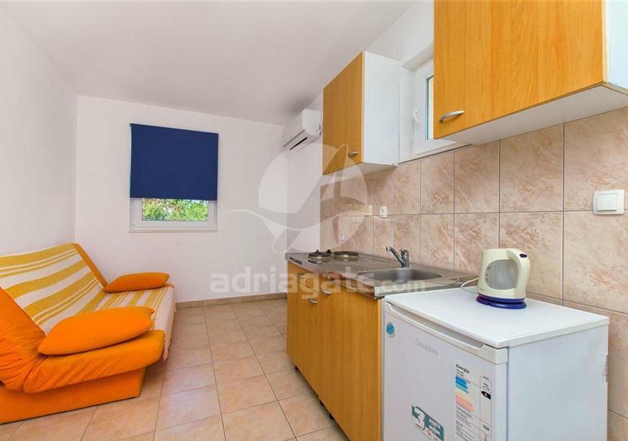 Apartments Iva Rogoznica  Esterno foto
